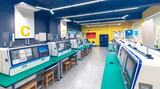 \\Youngsun\g\公司资料\best365中国官方网站资料\公司网站建设\现代通信技术实验室.jpg
